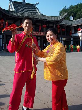 闹春莲萧舞起来第22集